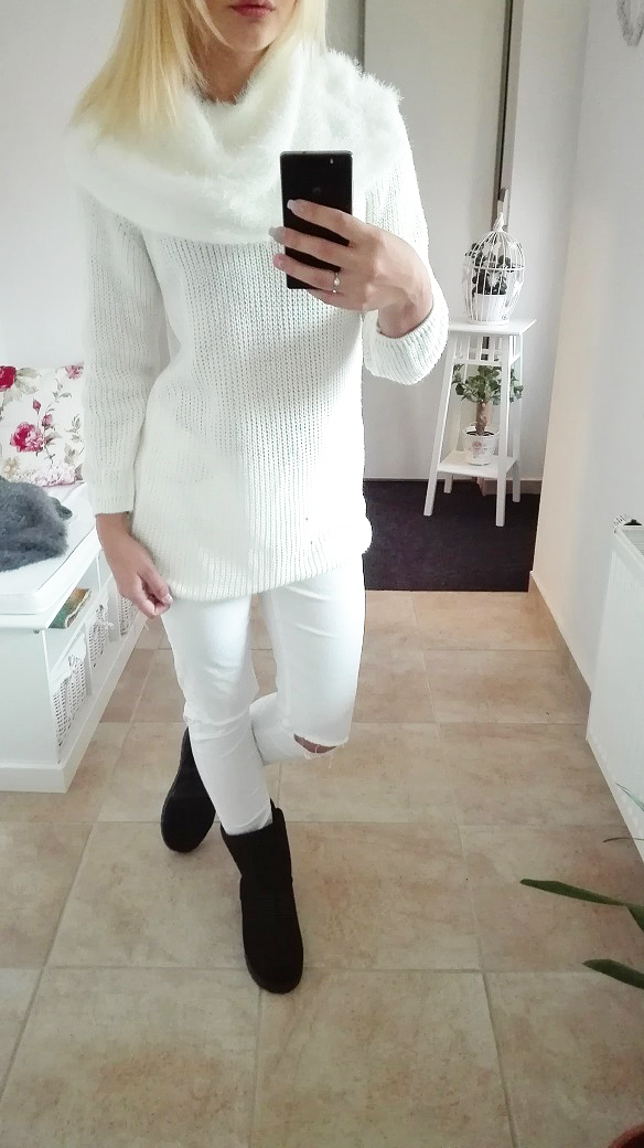 Dámský svetr s kožešinou černý