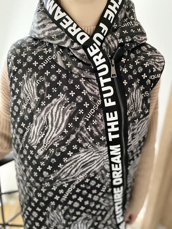 Dámská jarní vesta černá UNI