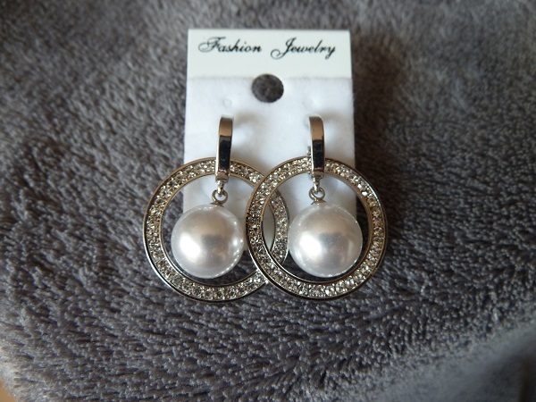 Luxusní naušnice s perlou