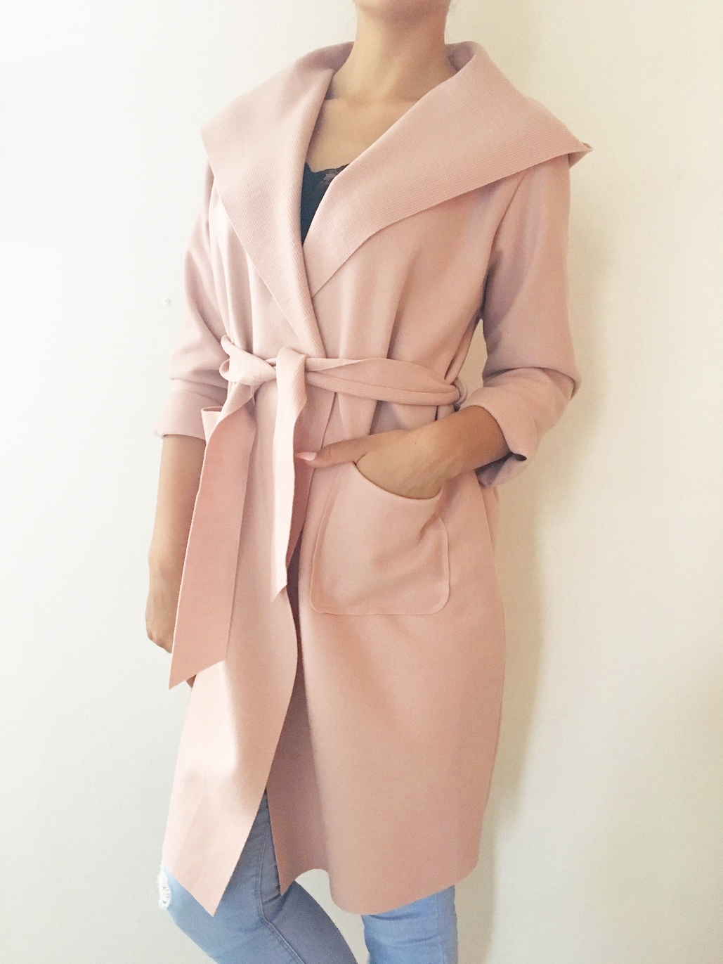 00* Dámský elegantní kabátek s kapucí - růžový