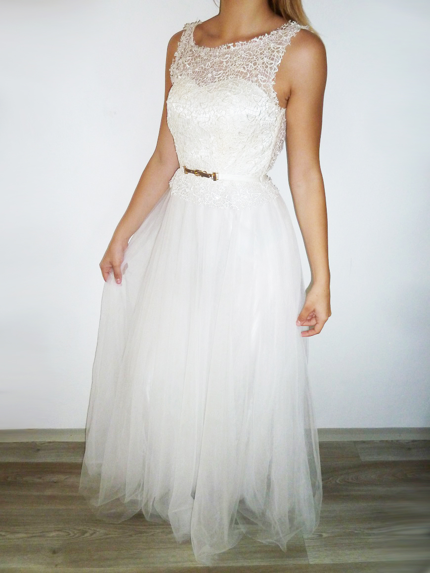 Plesové šaty dlouhé bílé s krajkovým živůtkem L