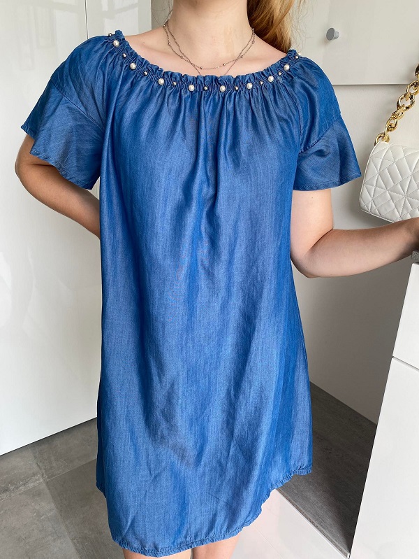 Letní šaty s perličkami ve výstřihu UNI