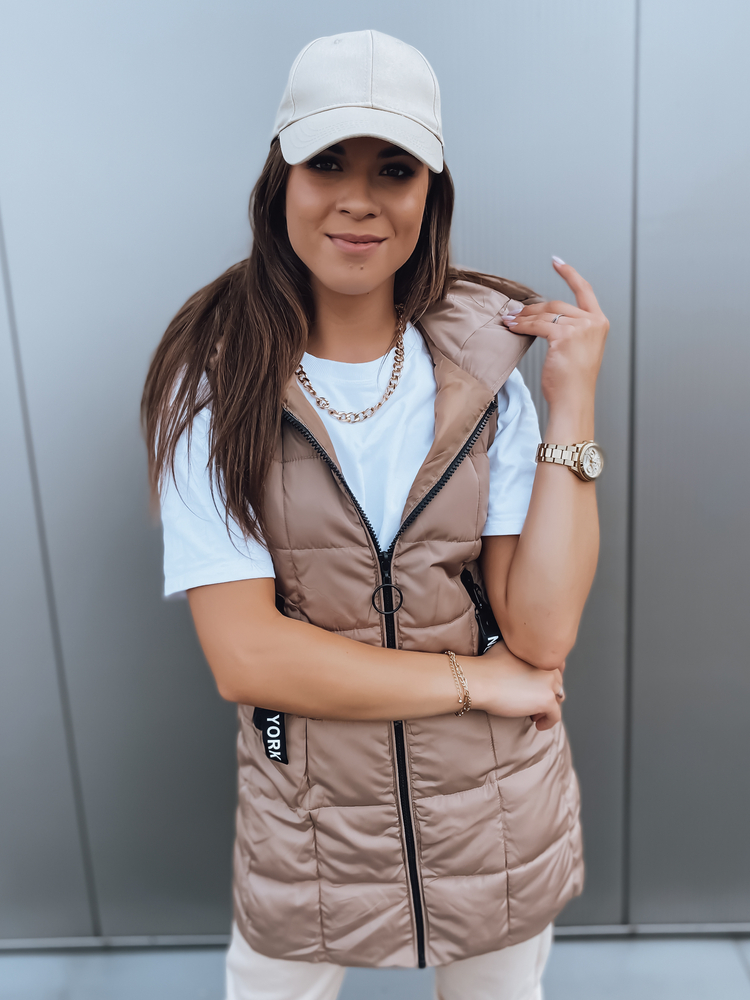 Dámská vesta pro plnoštíhlé Lucy camel