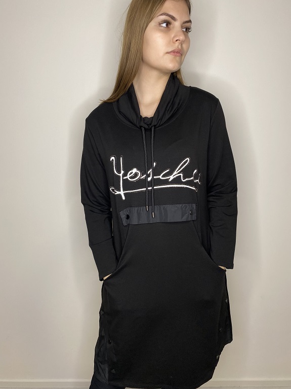 Mikinové šaty černé s nápisem UNI