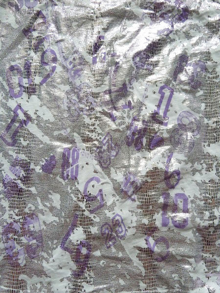 Dámské tričko bílé s fialovým potiskem