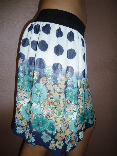 Sukně květovaná s puntíky UNi vel.