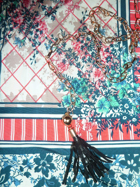 Luxusní dámské - dívčí strečové šaty 084