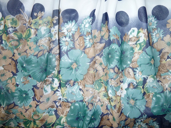 Sukně květovaná s puntíky UNi vel.