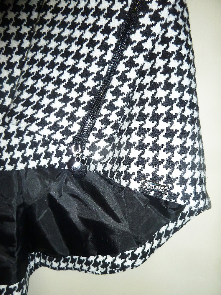 Dámský luxusní kabátek černobílý