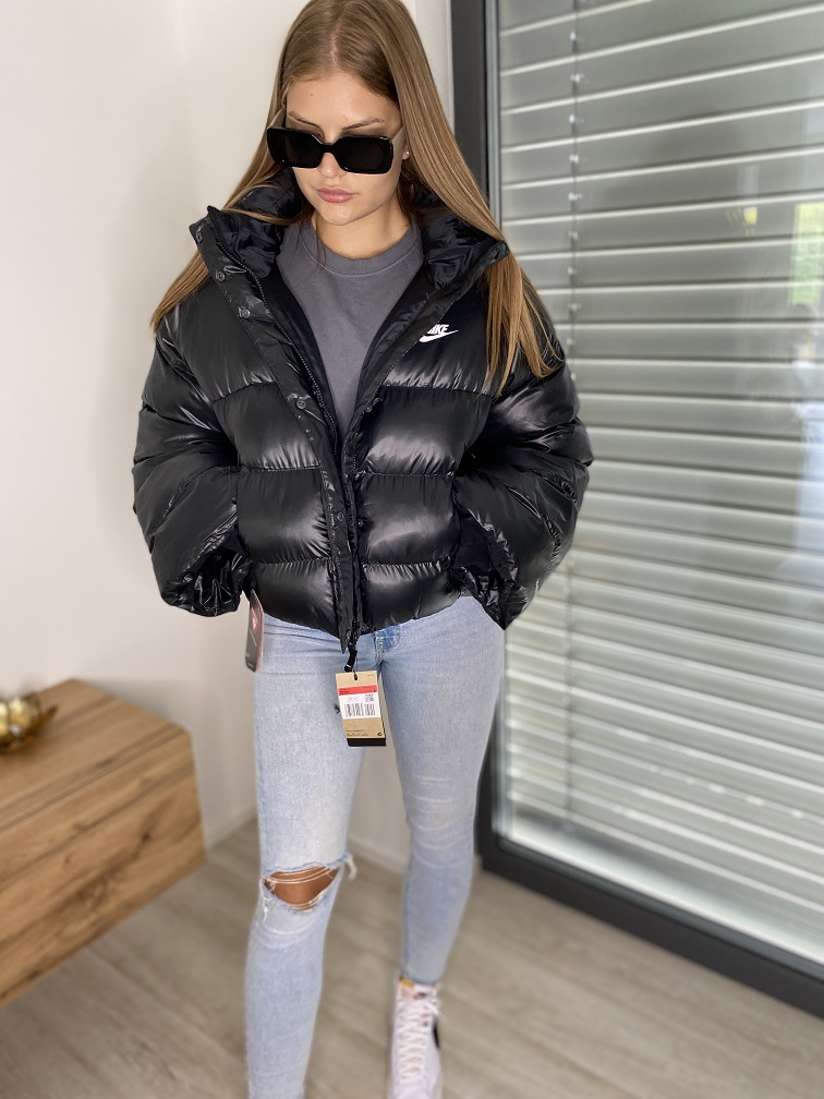 Dámská zimní bunda Nike Therma-FIT DQ6893-010