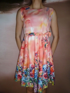 00* Květované letní oranžové šaty s páskem